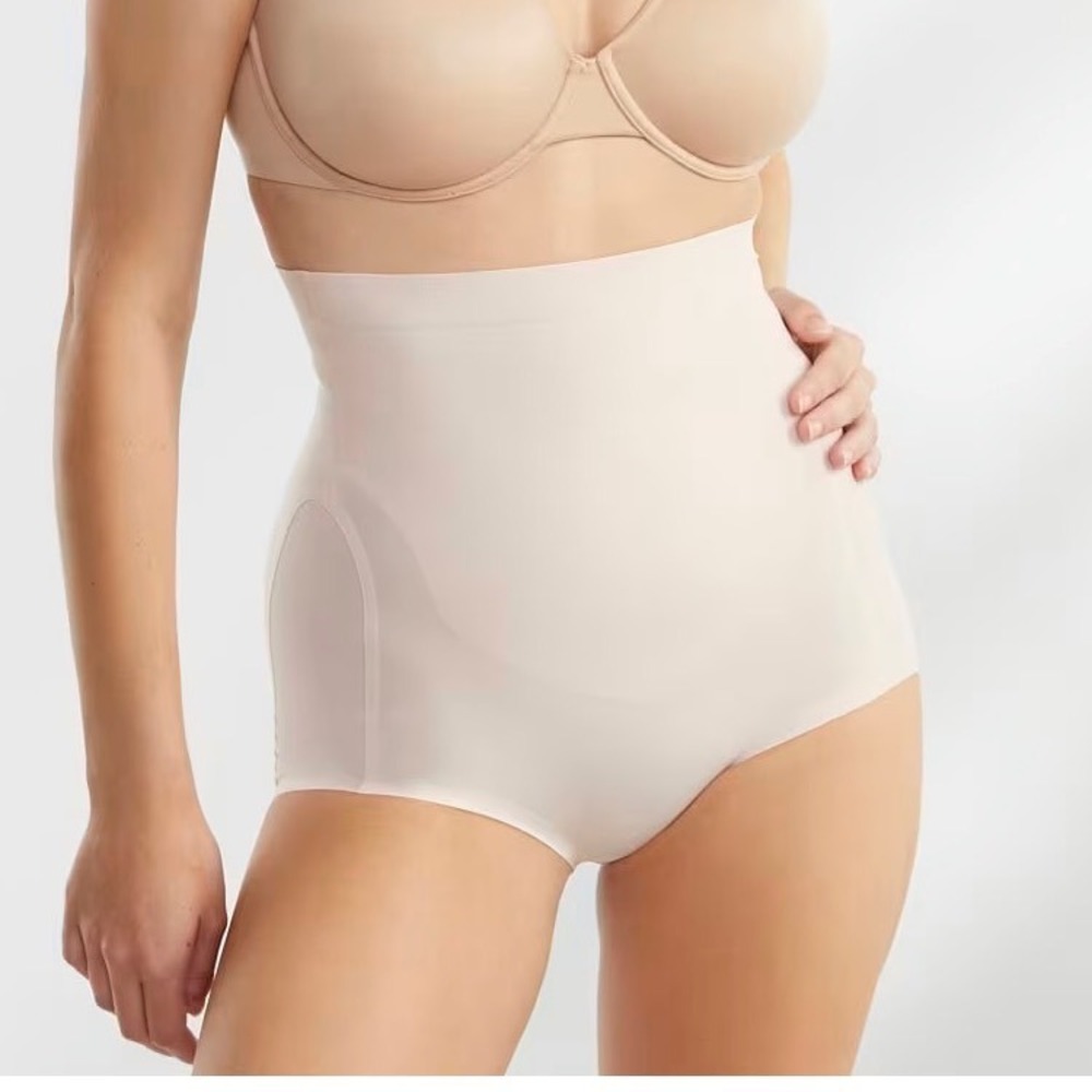 Bali Ultra Light‎ High Waist Brief Firm Control Shapewear Nude DFS062 2XL NEW